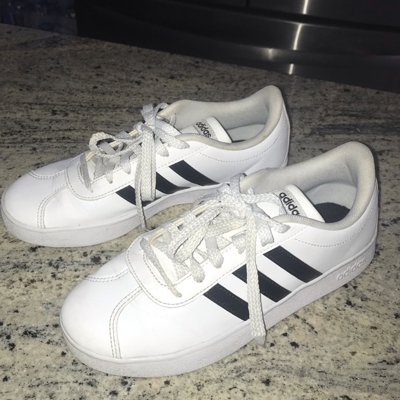 white adidas shoes big kids